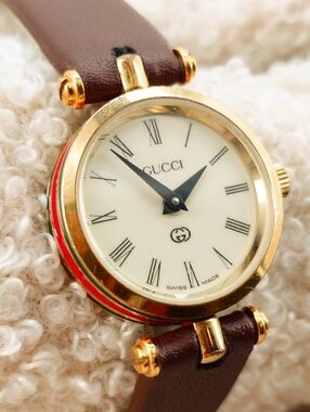 Gucci 2000L Ladies Watch 22mm Gold Red Green Roman Numeral Dial Working Vintage